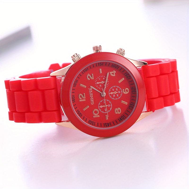 Stylish Round Quartz Watch with Triple Dial & Silicone Band – Unisex Sports Wristwatch