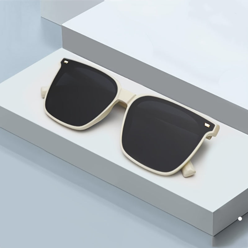 Stylish Retro Sunglasses – Ultimate UV Protection & Outdoor Comfort
