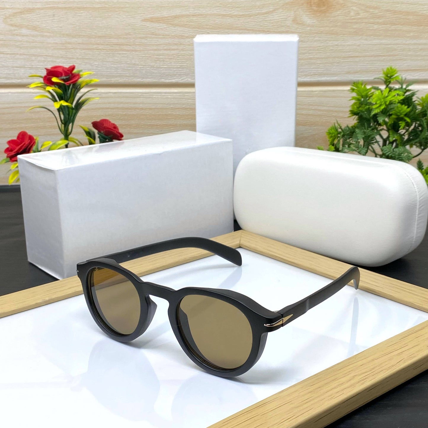 Trendy Shades For Round Face For Men And Women-SunglassesCraft