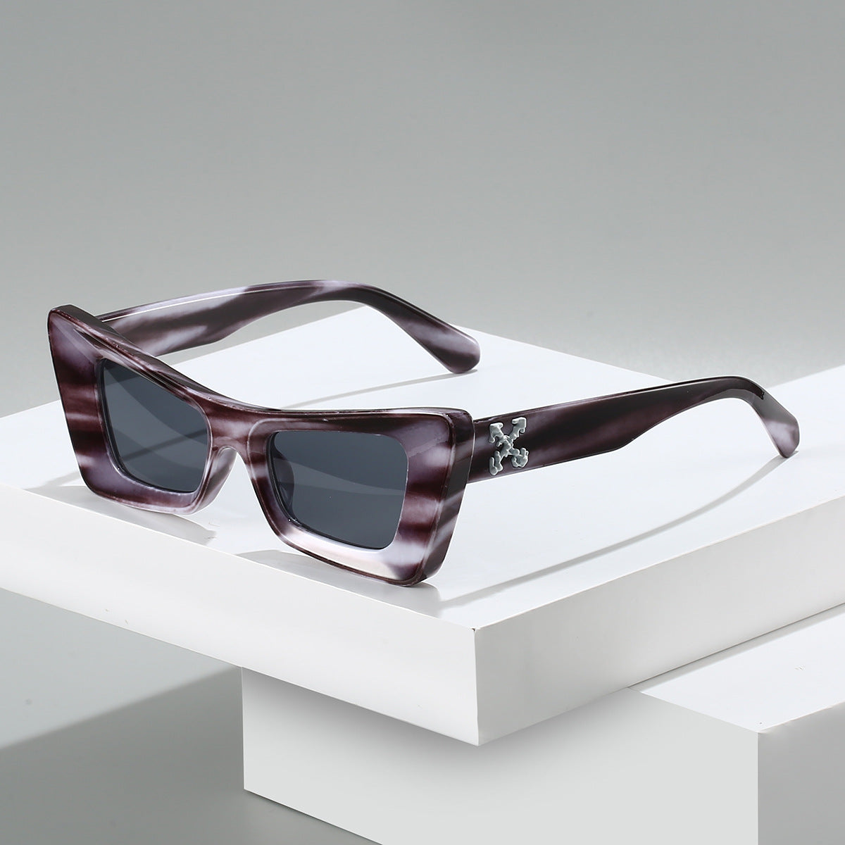 Women's Retro Large Square Sunglasses – UV400 Protection, Fashion Style