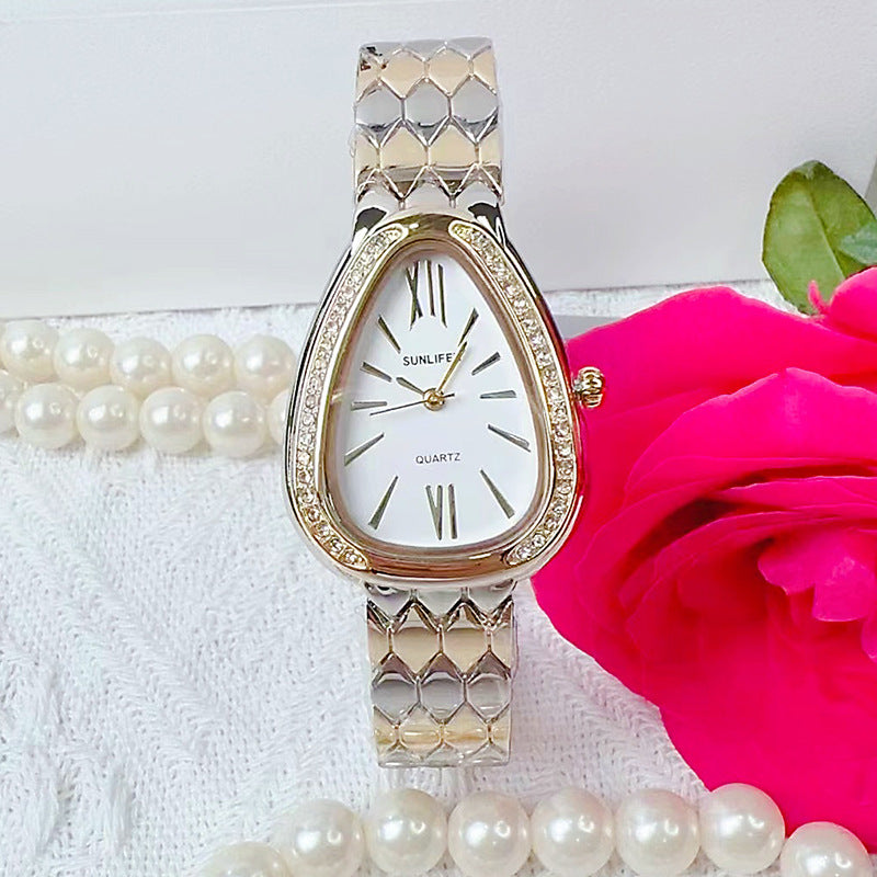 Women's Medieval Style Snake Head Quartz Watch – Gilded Steel Strap