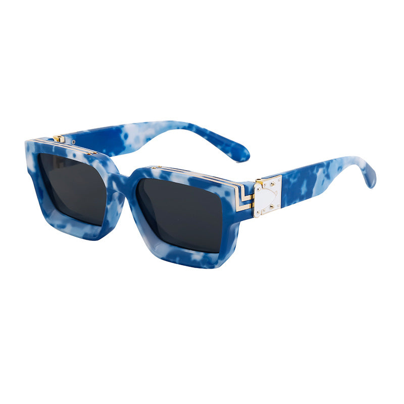 Trendy Small-Frame Sunglasses – Stylish Retro Shades