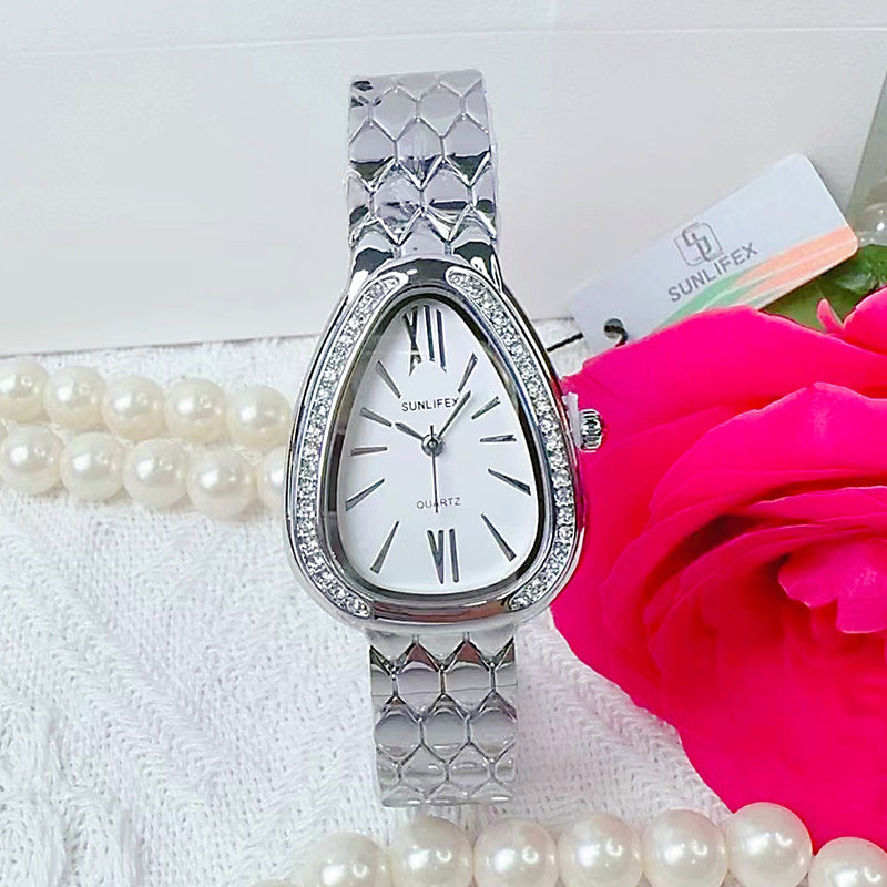 Women's Medieval Style Snake Head Quartz Watch – Gilded Steel Strap