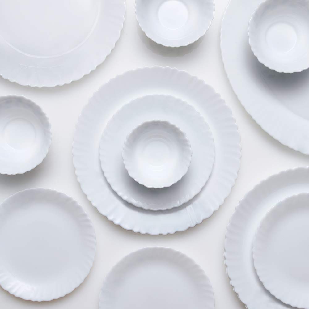 Light Weight Plastic Dinner Set of 36 Pieces