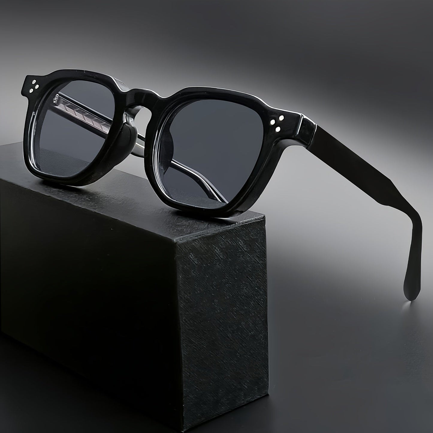 Caterside Fashion Glasses – Versatile Square Frames for All