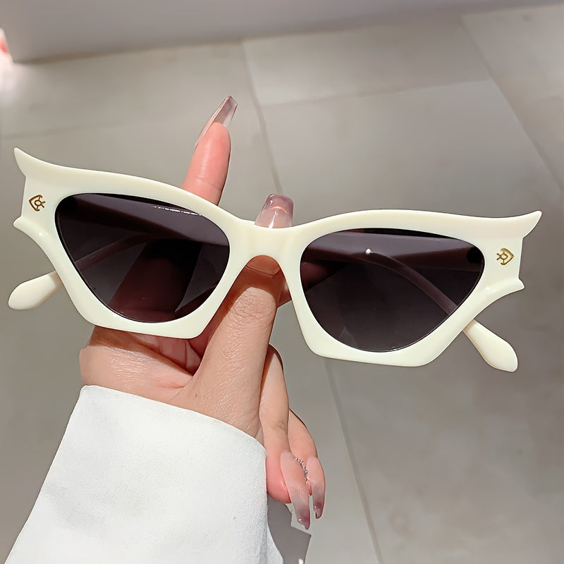 Cat Eye Shades – Modern Retro Style for Fashion-Forward Women
