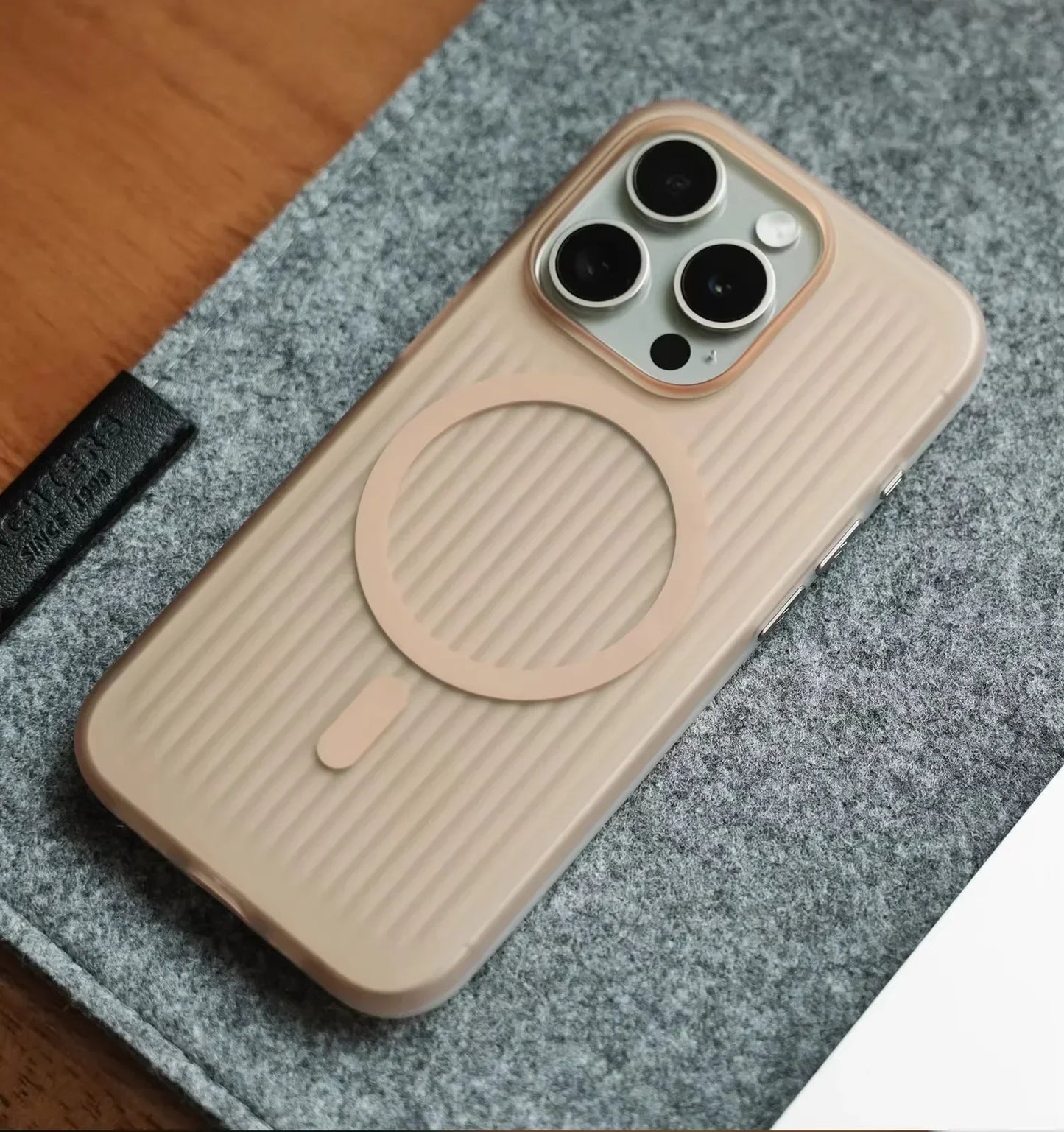 MagSafe Corrugated Case