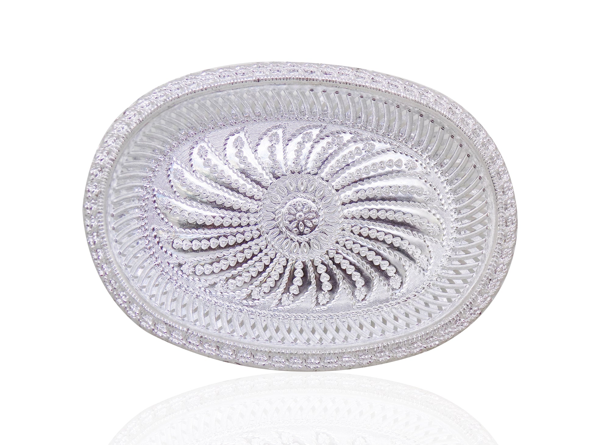 Multipurpose Royal Design Oval Silver Gift Tray
