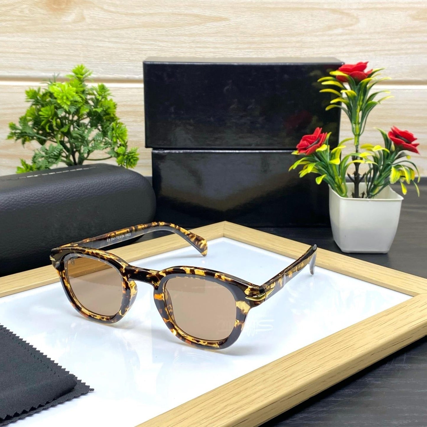 Stylish Round Glasses Frames For Men And Women-SunglassesCraft