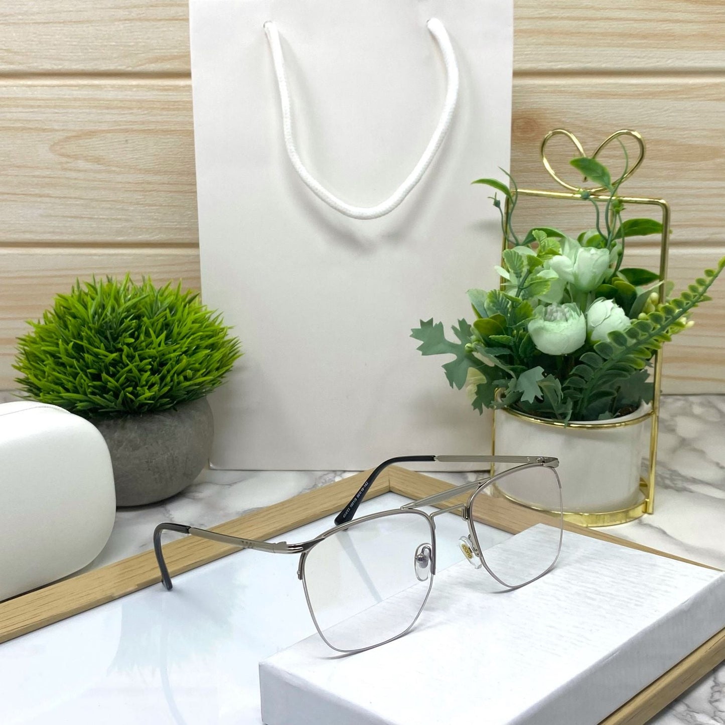 Metallic Style Glasses For Men And Women-SunglassesCraft