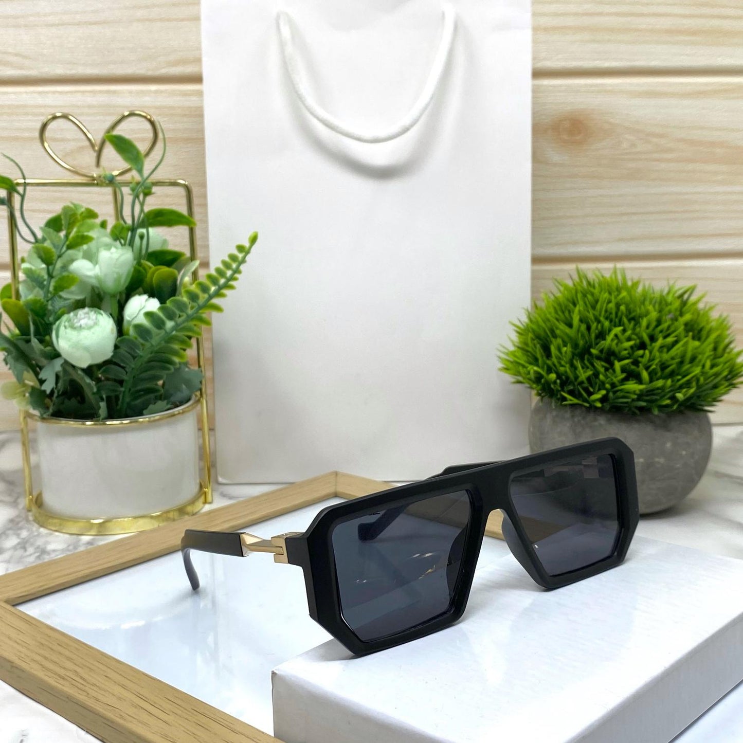 Retro Fashion Square Sunglasses For Men And Women-SunglassesCraft