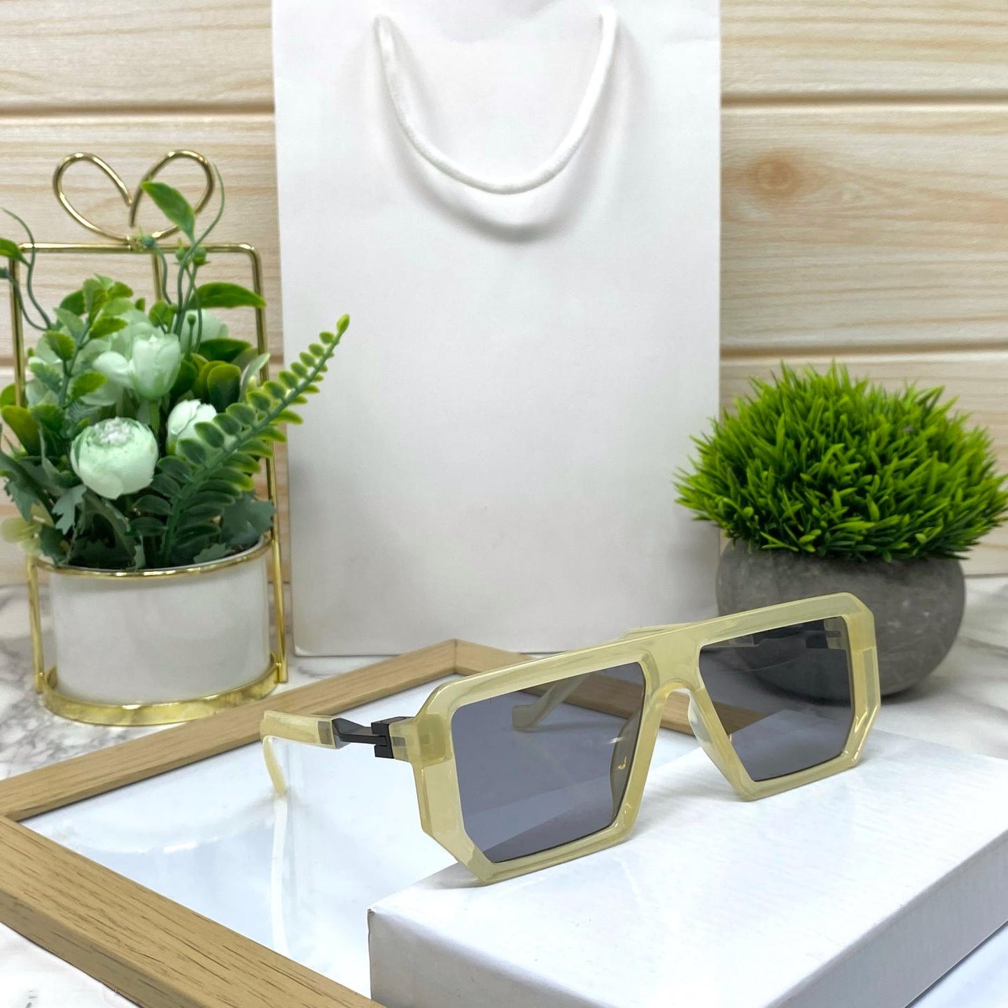 Retro Fashion Square Sunglasses For Men And Women-SunglassesCraft