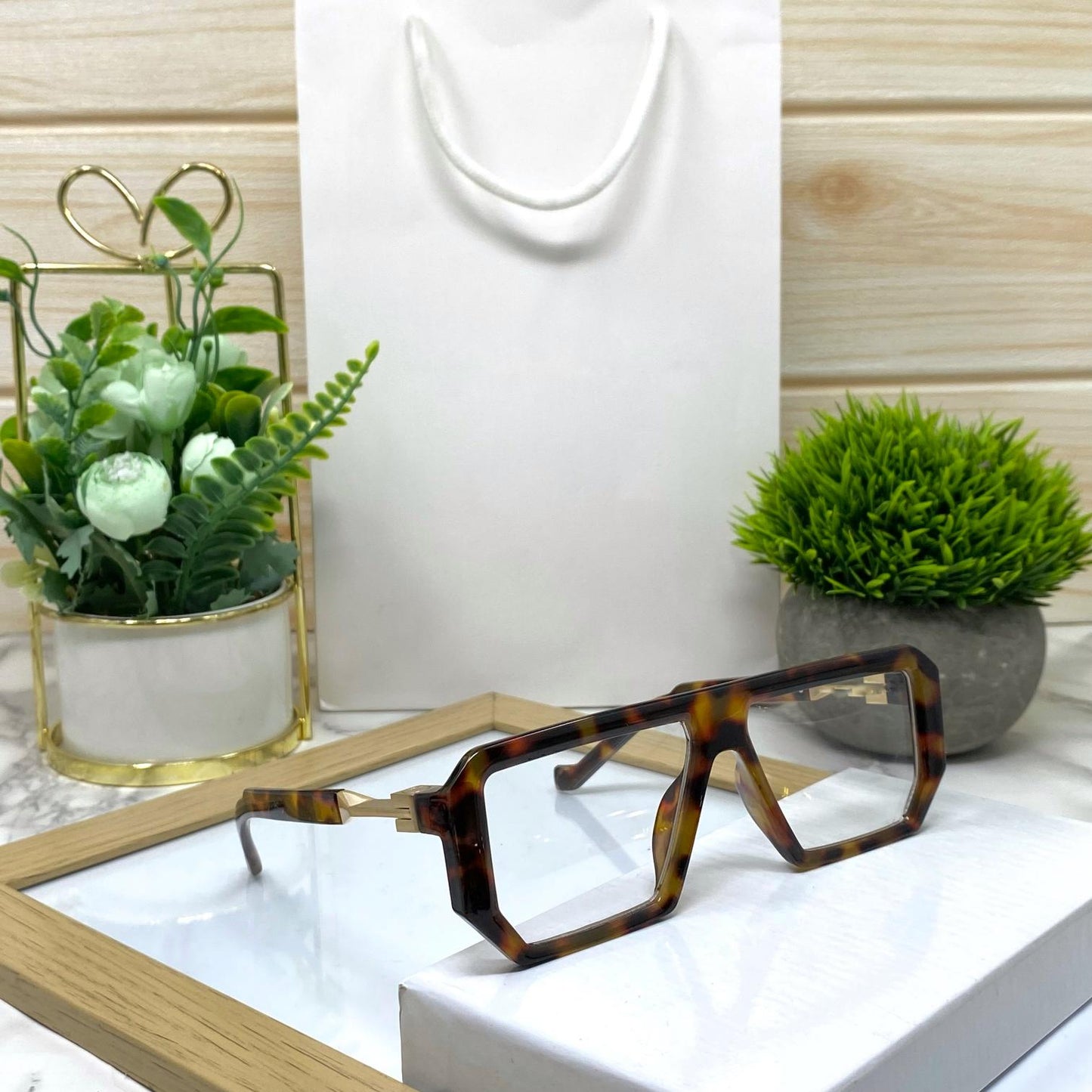 Retro Fashion Square Sunglasses For Men And Women-SunglassesCraft