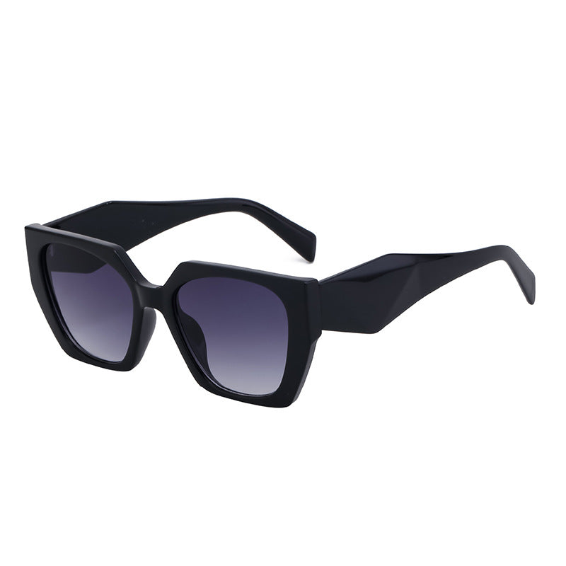 Stylish Cat-Eye Sunglasses for Women – Wide Temple Full-Frame UV Protection Shades
