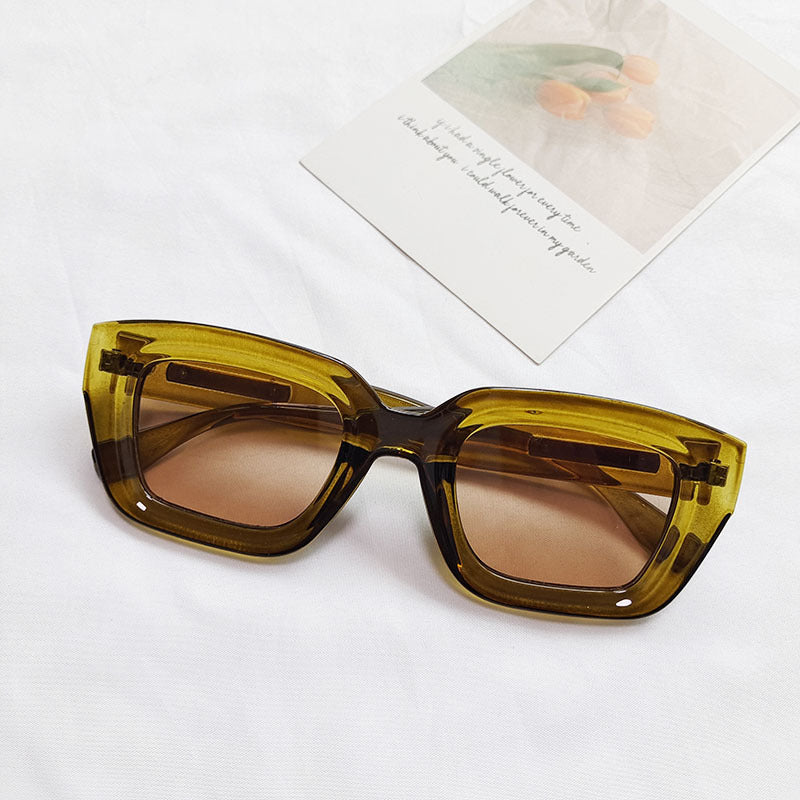 Women’s Cat Eye Sunglasses – Trendy Fashion Full-Frame Shades