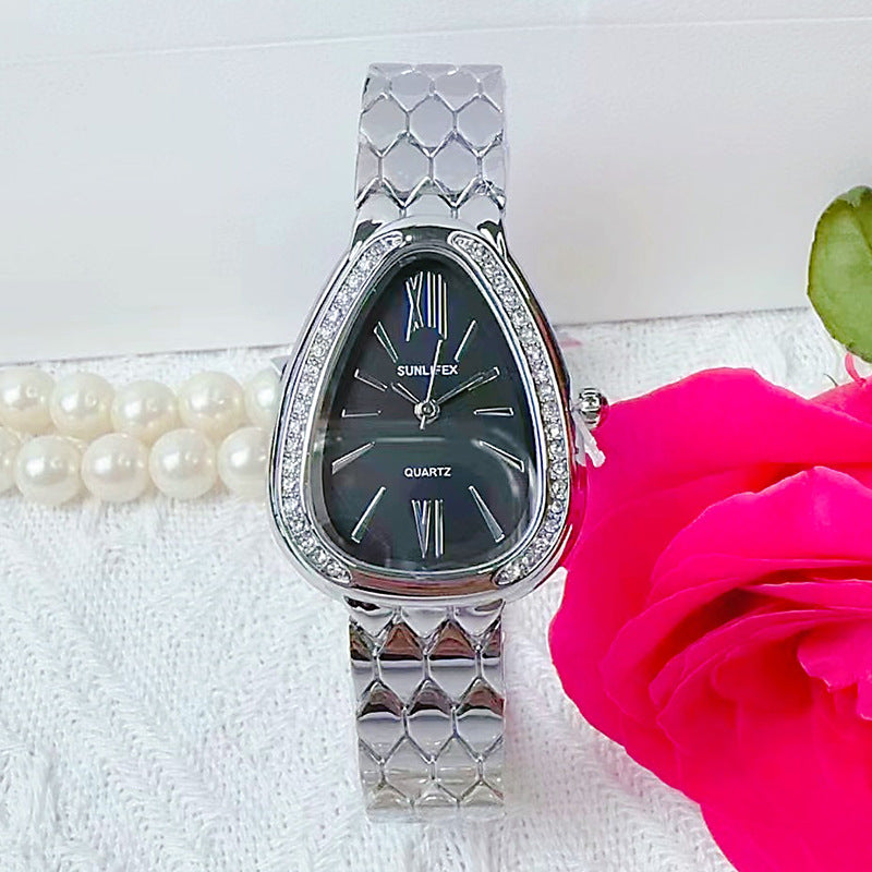 Women's Medieval Style Snake Head Quartz Watch – Gilded Steel Strap