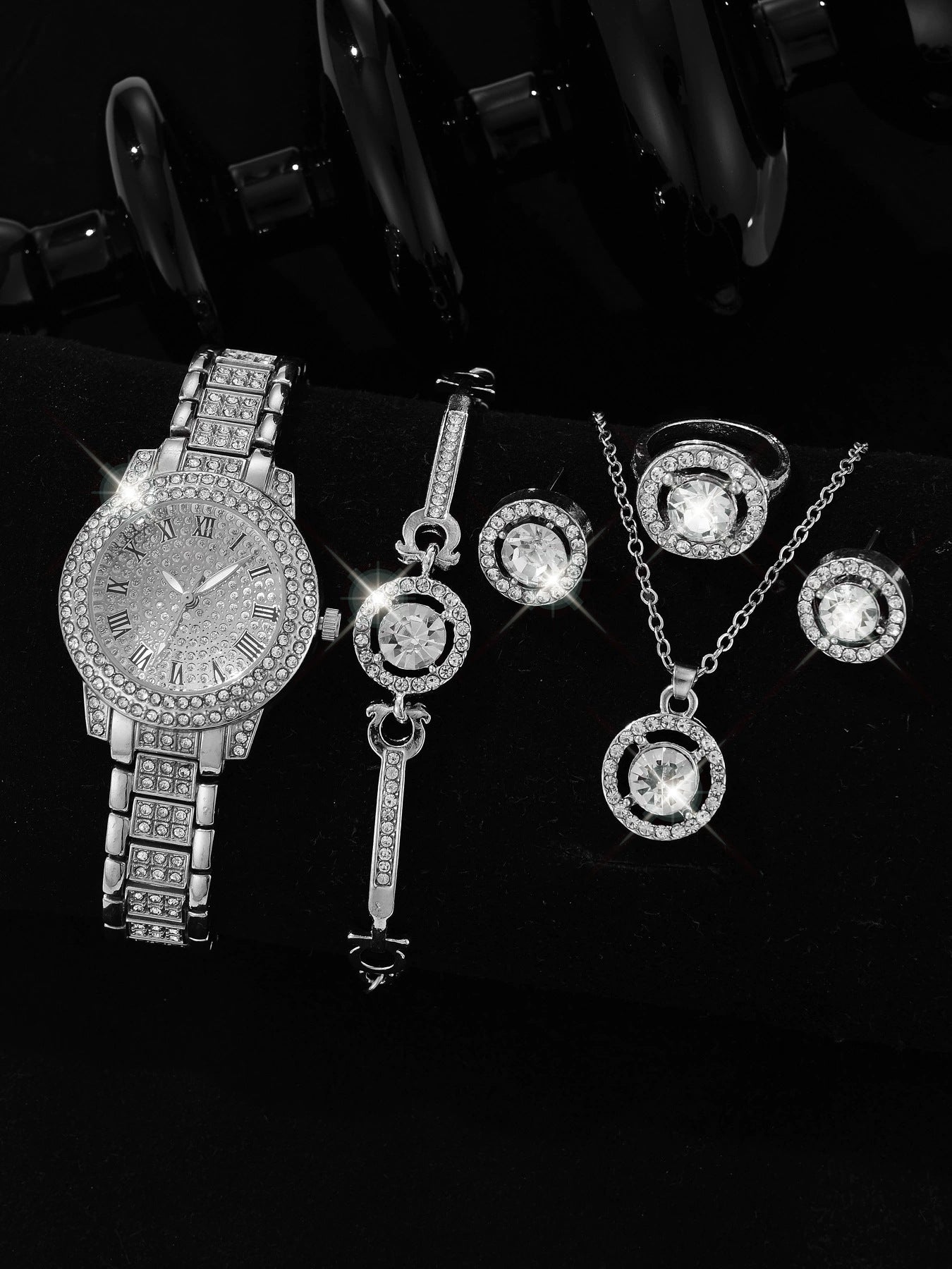Luxury Full-Diamond Steel Quartz Watch – Roman Numerals, Hip-Hop Style Bracelet Set