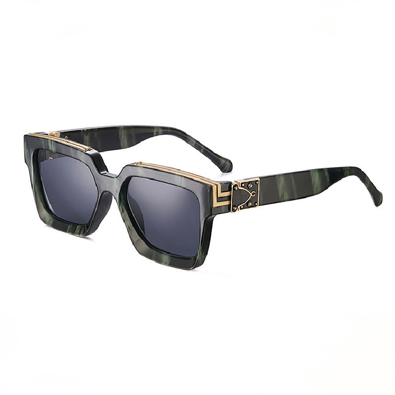Trendy Small-Frame Sunglasses – Stylish Retro Shades