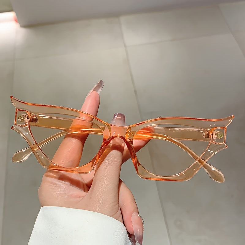 Cat Eye Shades – Modern Retro Style for Fashion-Forward Women