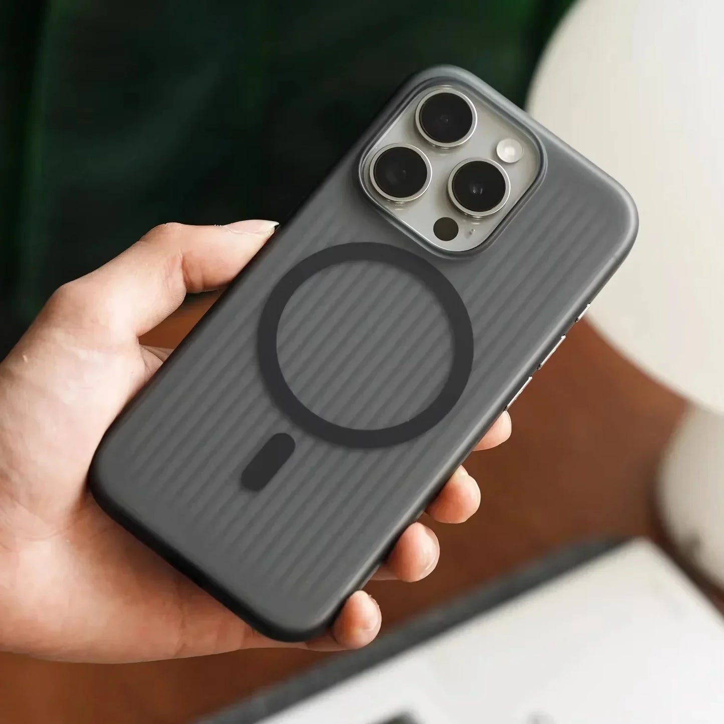 MagSafe Corrugated Case